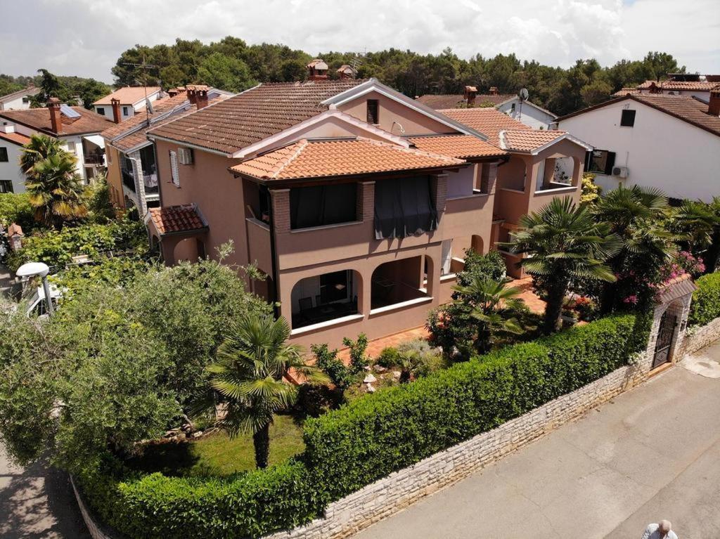 Apartments Sven-Marino بوريتش المظهر الخارجي الصورة