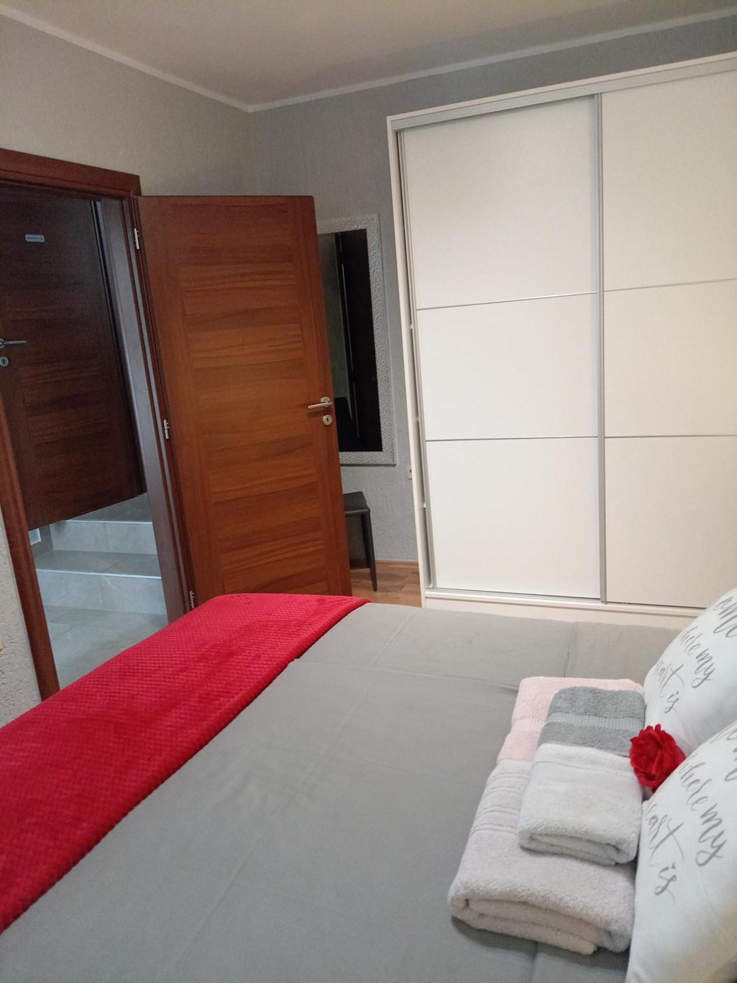 Apartments Sven-Marino بوريتش المظهر الخارجي الصورة